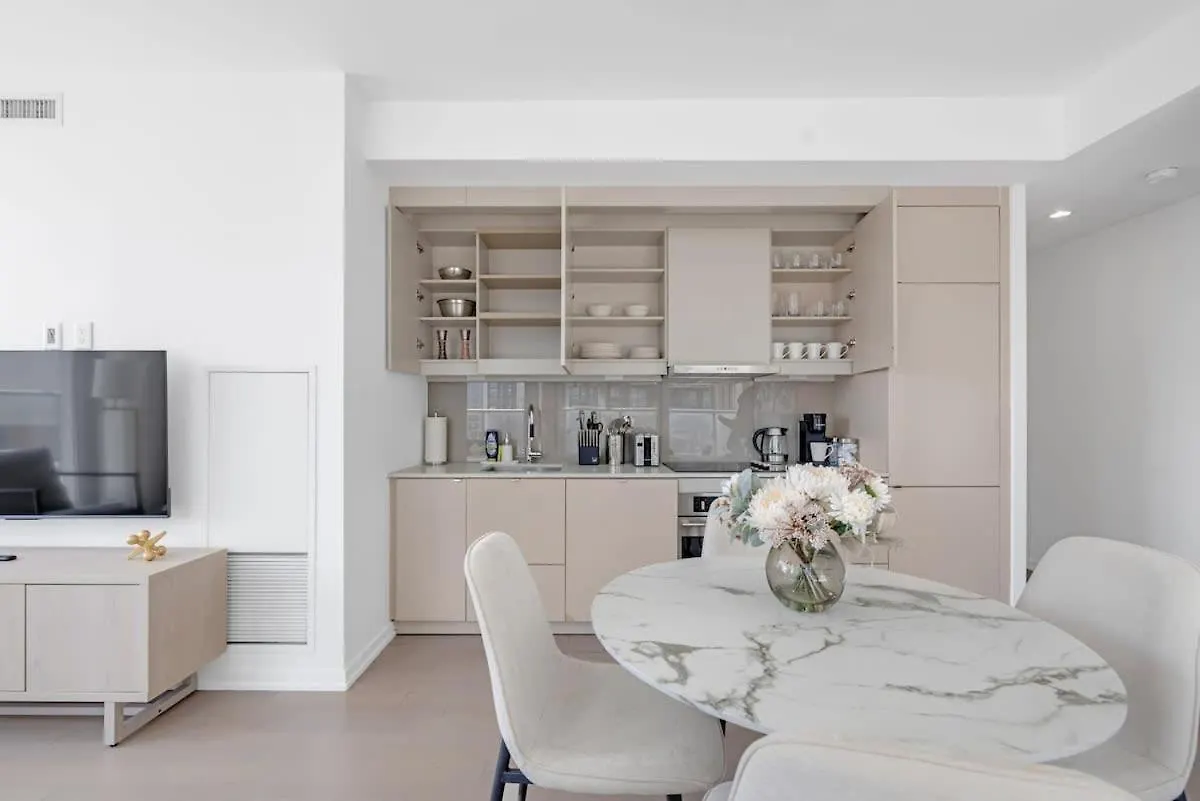 Apartment Luxury 2Br Condo Enormous Patio Parking Toronto